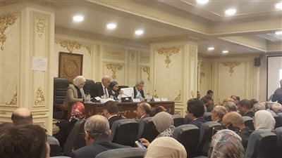رئيس جامعة الزقازيق يشهد اجتماع لجنة التعليم بمجلس النواب