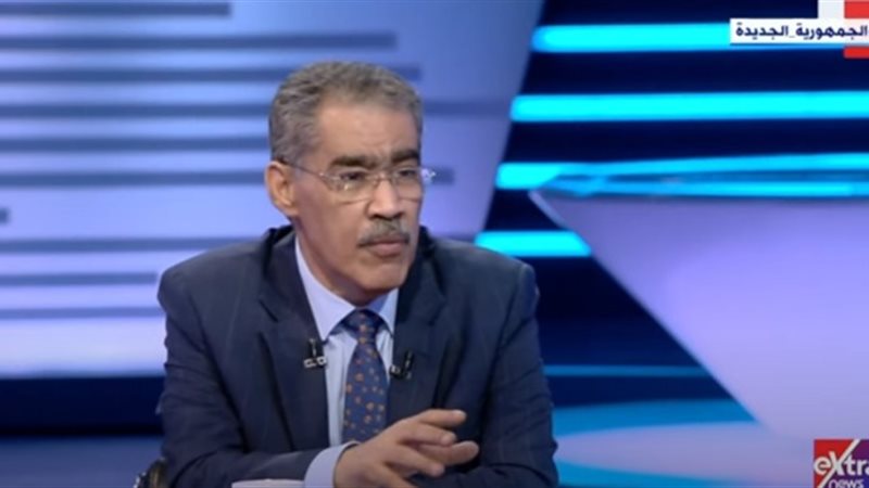 الكاتب الصحفي ضياء