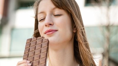 الصحة العالمية تحذر من استهلاك السكر المصنع