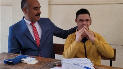 لفتة إنسانية .. الفولى يتفقد لجنة 