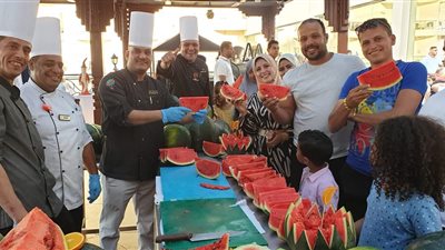 مهرجان البطيخ يرحب بكم على شواطئ الغردقة