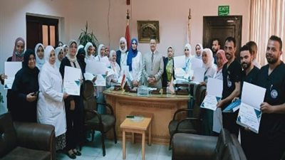 الدخاخنى يُكرم ٢٤ من تمريض مستشفيات جامعة بنها