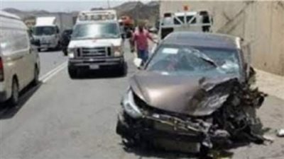 إصابه 3 بينهم طفلين فى تصادم كارو بسيارة ملاكي فى بنى سويف