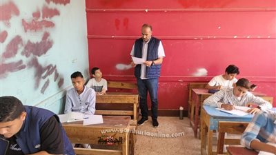 الفولى يتفقد لجان الخطاطبة بالشهادة الإعدادية