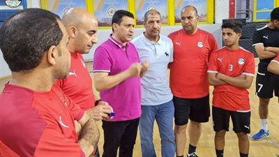 أبو الوفا يتابع استعدادات منتخب الصالات لكأس العرب