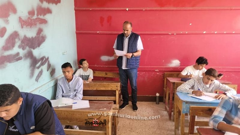 الفولى يتفقد لجان