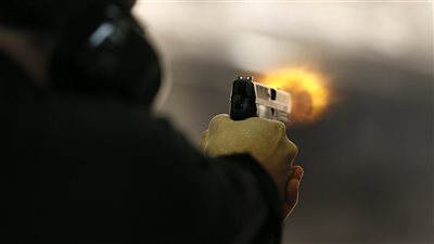 ضبط مطلق الرصاص على أقاربه بسبب الميراث بحلوان