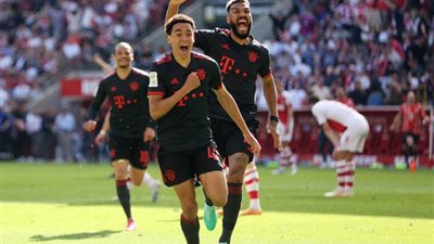 فيديو .. شاهد ملخص مباراة تتويج بايرن ميونخ بالدوري الألماني