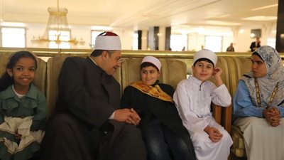 رئيس قطاع المعاهد الأزهرية يدير حوارًا مع أبنائه من ذوي الهمم