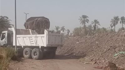 محافظ أسيوط: حملات نظافة وتسوية طرق وشوارع بمراكز منفلوط