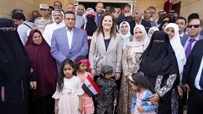 وزيرة التخطيط تفتتح المركز التكنولوجي في الشيخ زويد