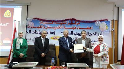 رئيس جامعة الزقازيق يستقبل وزير التربية والتعليم الأسبق