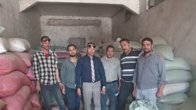 محافظ أسيوط يعلن ضبط 503 طن قمح محلي داخل 8 مخازن