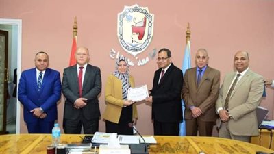 جامعة سوهاج تكرم الفريق الفائز بالمركز الأول بمسابقة الابتكارات