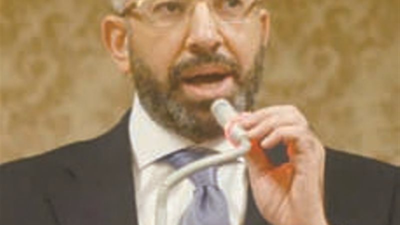 الدكتور حسام المندوه