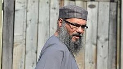 من هو الارهابى هانى السباعى الذى يحرض على شن الهجمات ضد مصر