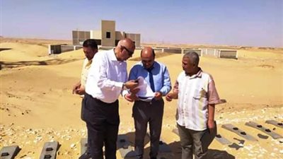 محافظ الوادى الجديد يوقع بروتوكول لإقامة محطة طاقة شمسية.. بالصور