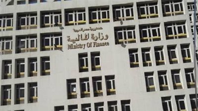 المالية: سداد المستحقات الحكومية دون حد أقصى وبأكثر من بطاقة بنكية