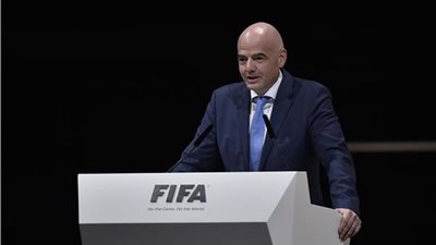الفيفا: يجب احترام احتمالية براءة رئيس الكاف من شبهة الفساد