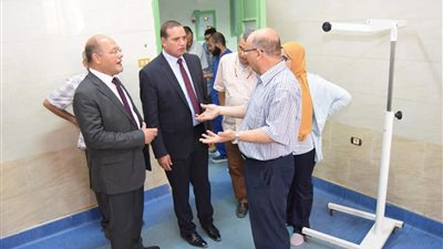 جامعة سوهاج تواصل تجهيزاتها لوحدتي الحالات الحرجه وكلي الاطفال..صور