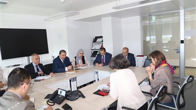 وزير القوي العاملة يلتقي كبار المسئولين بمنظمة العمل الدولية