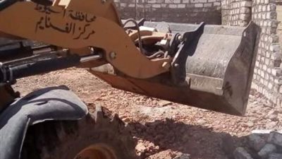 حملة لإزالة التعديات علي الأراضي بمركز الغنايم بأسيوط
