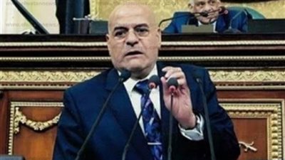النائب فايز بركات: تحويل الكتب الجامعية الى الكترونية خطوة مهمة بشرط