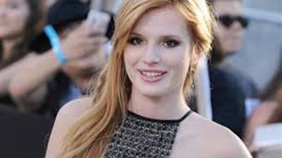 فنانة أمريكية تنشر صورها عارية رداً على 