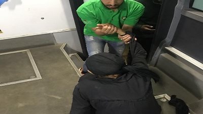 فريق اطفال بلا مأوي بالقاهرة ينقذ مشردة وينقلها لدار رعاية