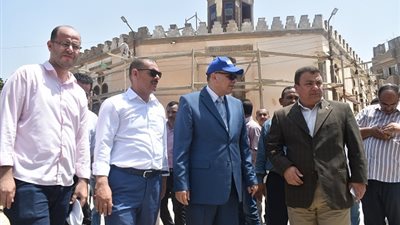 محافظ الفيوم يبحث ويتفقد تطوير كوبري القرية الثالثة و مسجد قايتباي