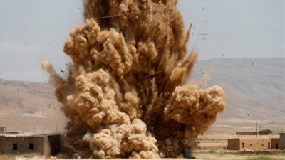انباء عن استهداف تجمعات للجيش السعودي قبالة نجران بصاروخ بالستي