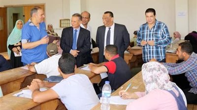 إقبال كثيف للطلاب الوافدين على دراسة الماجستير بجامعة طنطا صور