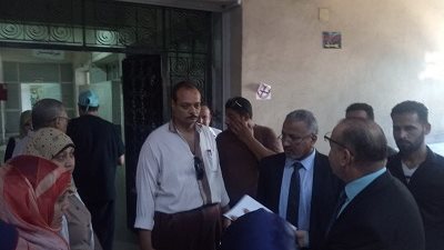 نائب رئيس جامعة الأزهر يتفقد المستشفي الجامعي بطب الأزهر بأسيوط