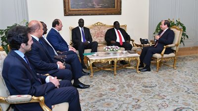 السيسى .. مصر مستمرة في تعزيزالتعاون وتقديم المساعدات والدعم الفني لجنوب السودان