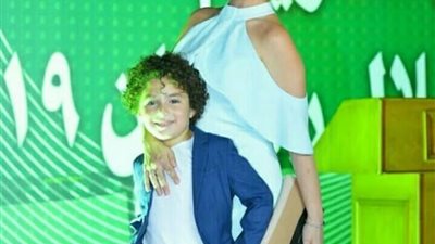 ريهام عبدالغفور والطفل ياسين امير يشعلان انستجرام