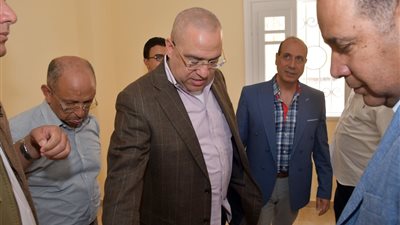 وزير الإسكان يتفقد إعادة تنفيذ التشطيبات بمشروع الإسكان الاجتماعي بمدينة جمصة