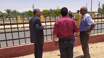 البدء في انشاء الممشى السياحي بمركز الداخلة بالوادى الجديد