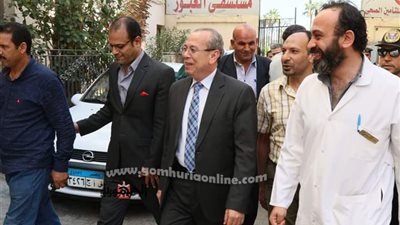 محافظ كفرالشيخ يتفقد عدد من أقسام مستشفي العبور للتأمين الصحي