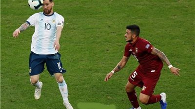فى مباراة الأرجنتين وفنزويلا ... ميسي يكسر عادته المثيرة للجدل في كوبا أمريكا