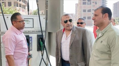 جوله تفقديه لرئيس حي العمرانيه علي محطات الوقود لمتابعه أسعار