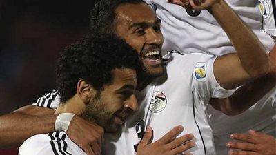 مصر تنهى الشوط الأول امام اوغندا بثنائية صلاح والمحمدى