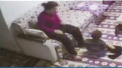 معيدة جامعية.. ولا امرأة مفترية