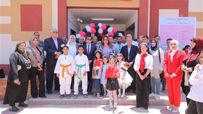محافظ دمياط تفتتح مدارس فارسكور الرسمية للغات والروضة والنجارين