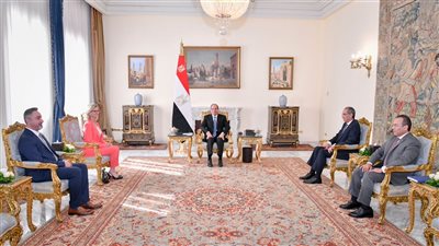 السيسي: مصر عازمة على النهوض بقطاع الاتصالات والعبور نحو المستقبل