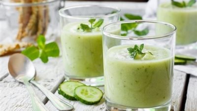 طريقة عمل شوربة الخيار الباردة بفصل الصيف