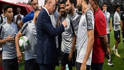 رئيس الاتحادالمغربي والركراكي يدعمان الوداد قبل النهائي مع الأهلي