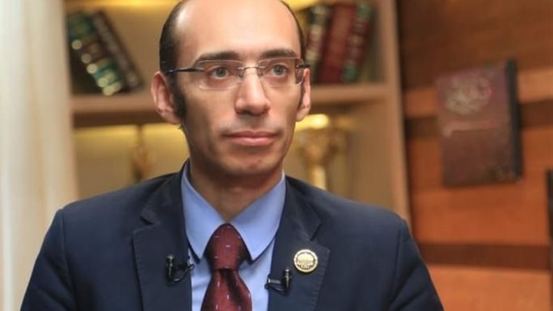 النائب محمد عبدالعزيز