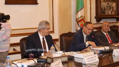 رئيس جامعة الأقصر يشارك في اجتماع المجلس الأعلى لشئون التعليم
