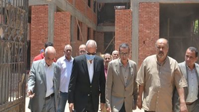 محافظ القليوبية يتفقد المشروعات الخدمية والتنموية بكفر شكر وبنها