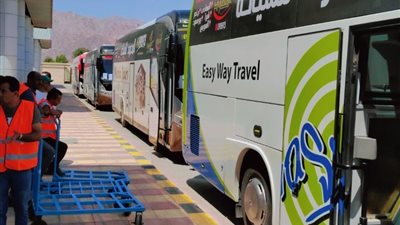 انطلاق اولى رحلات الحج البرى بميناء نويبع